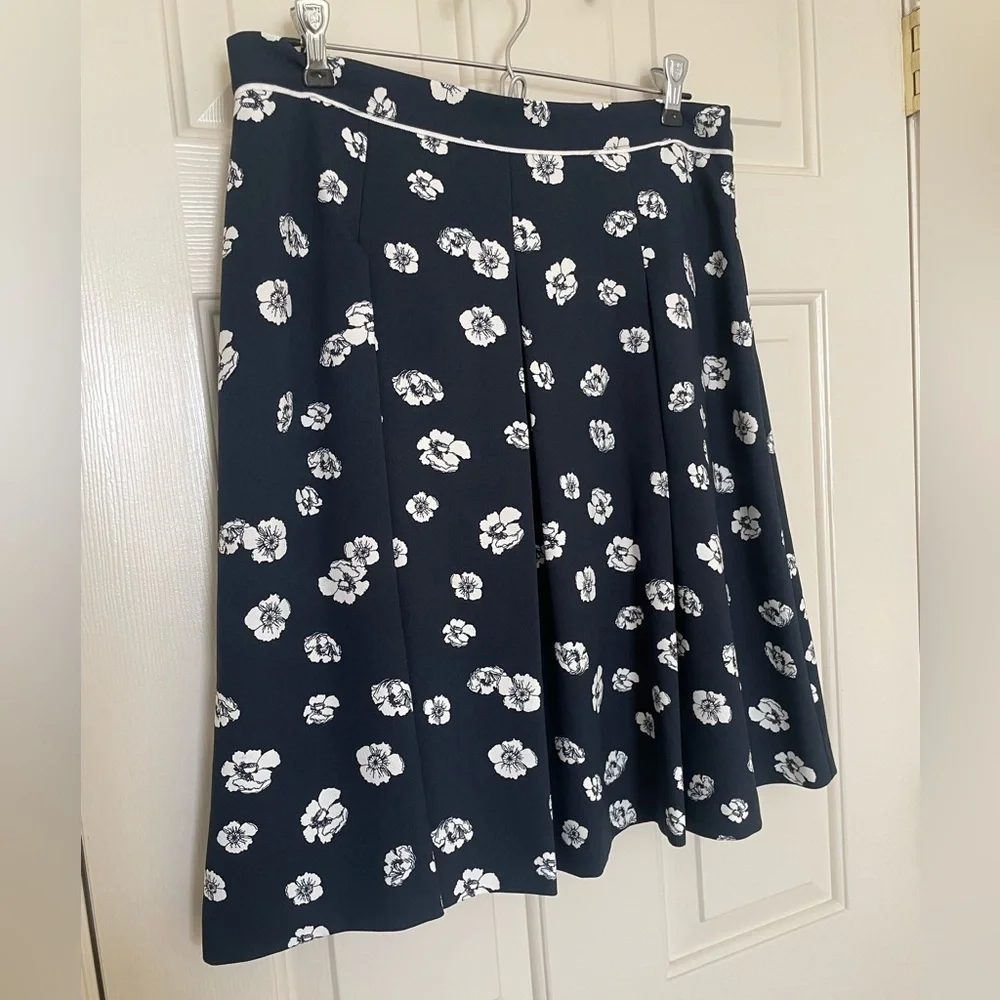 NWT Brooks brothers floral pleated A-line skirt size 10